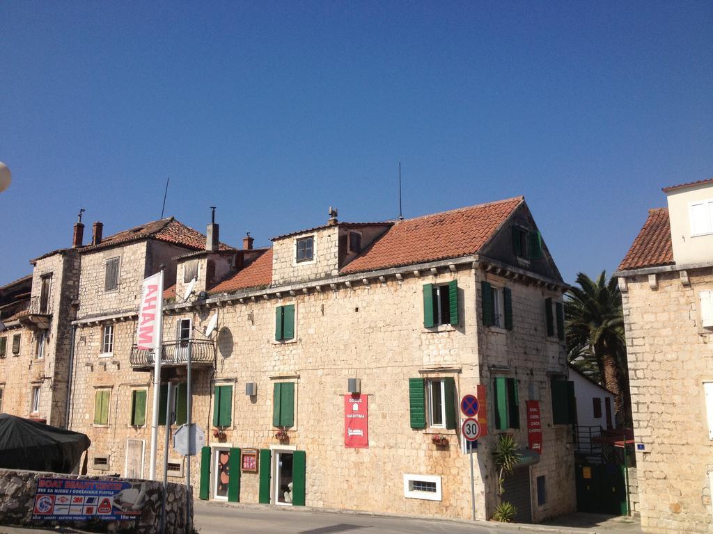 Domus Maritima Hotel Trogir Exterior photo