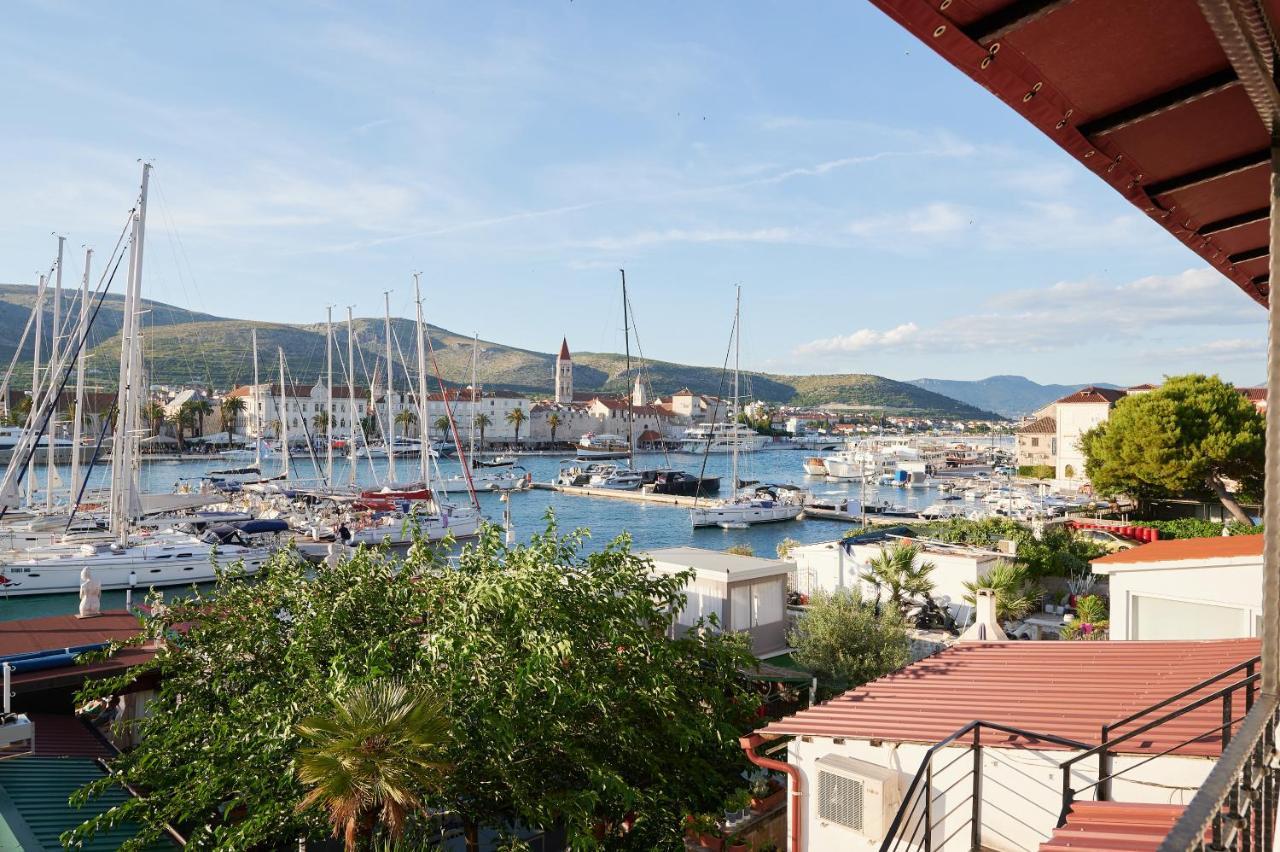 Domus Maritima Hotel Trogir Exterior photo